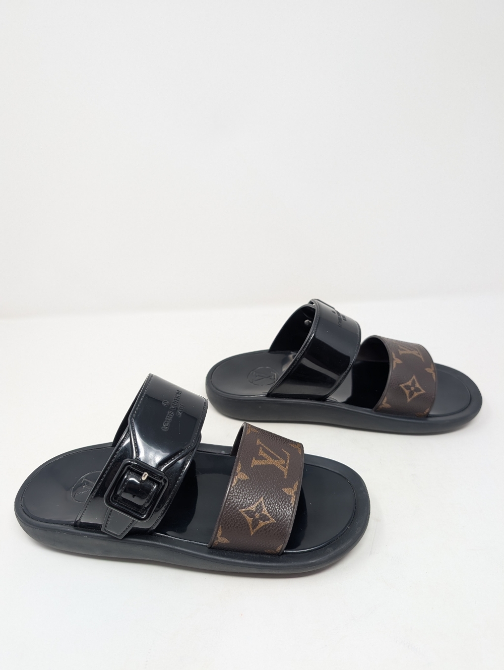 Louis Vuitton Sunbath Monogram Slide Sandals Size 37